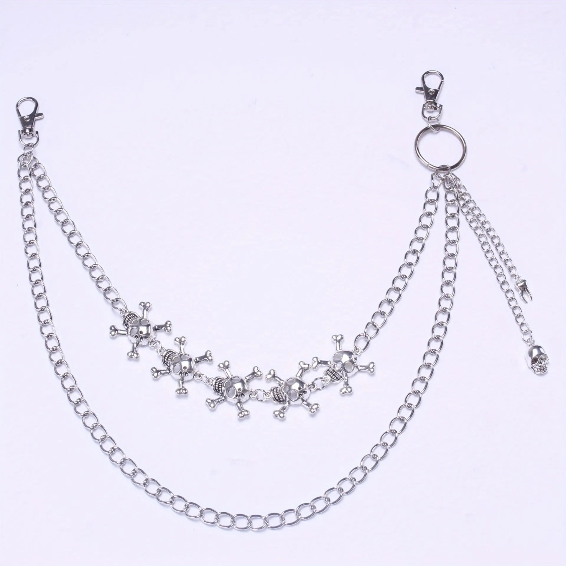 Cadena doble con calaveras