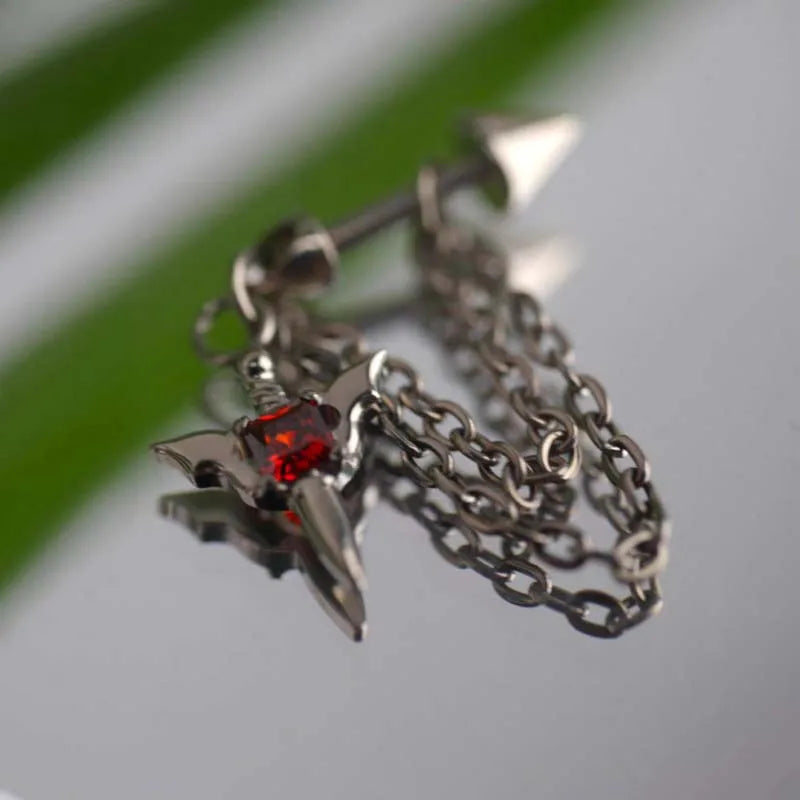 Pendiente Piercing de cadena de ala de circón rojo