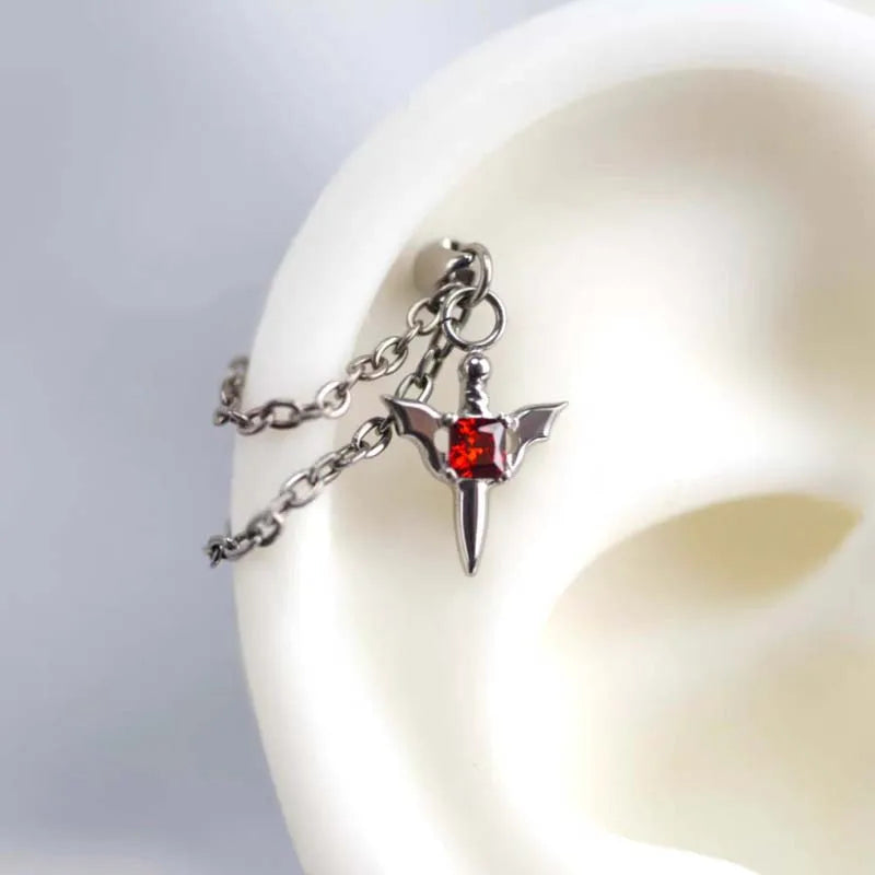Pendiente Piercing de cadena de ala de circón rojo