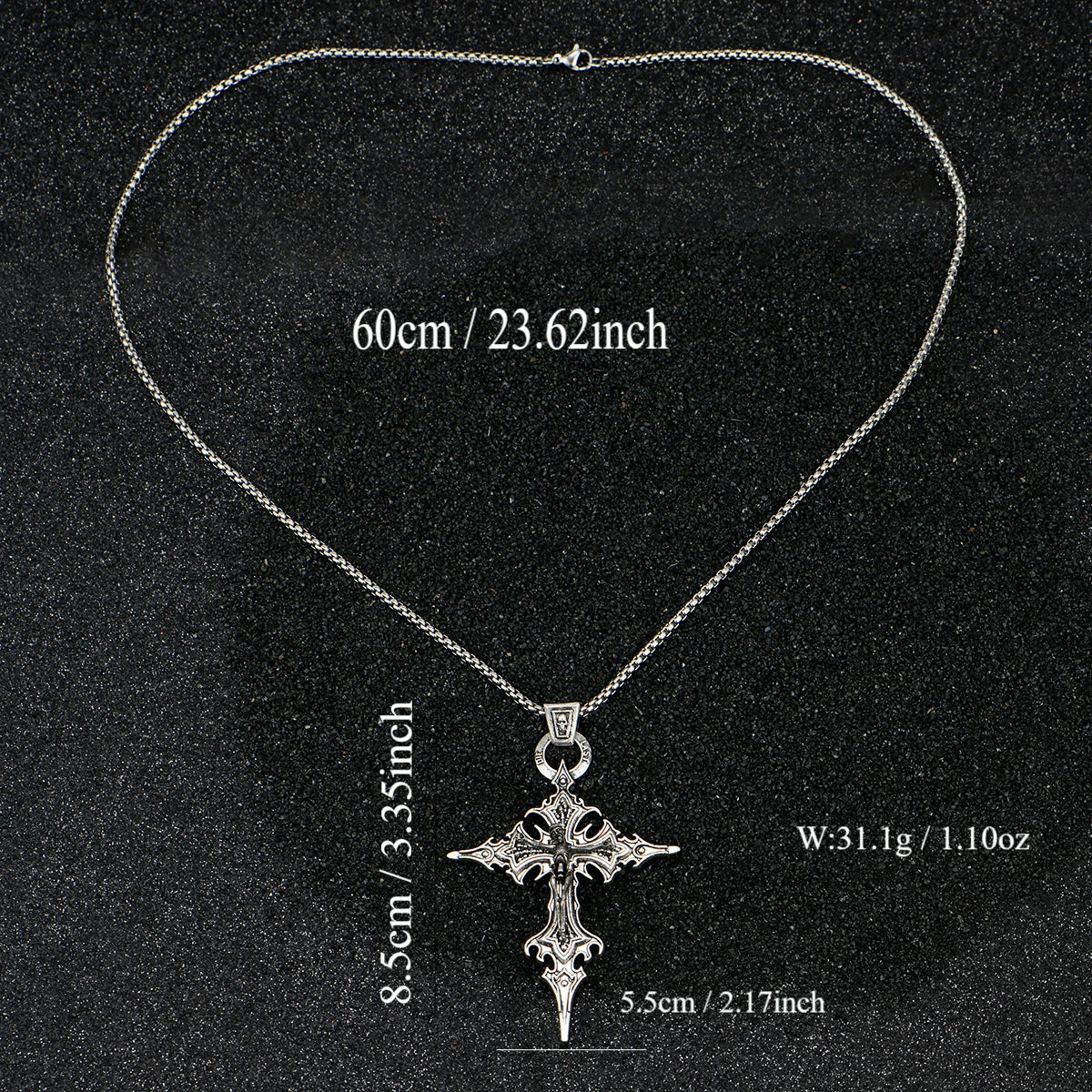Collar de cruz gótico con Cristo y calavera