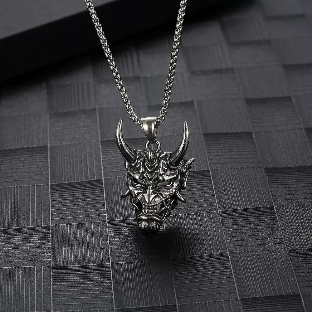 Collar samurái mascara de demonio