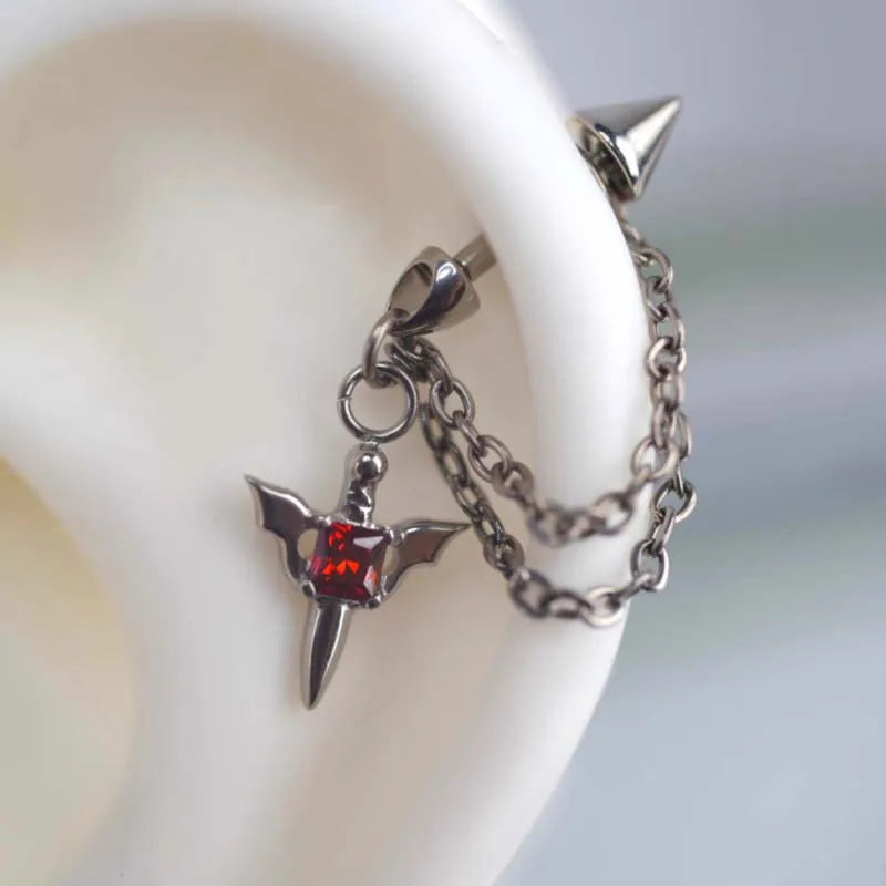 Pendiente Piercing de cadena de ala de circón rojo