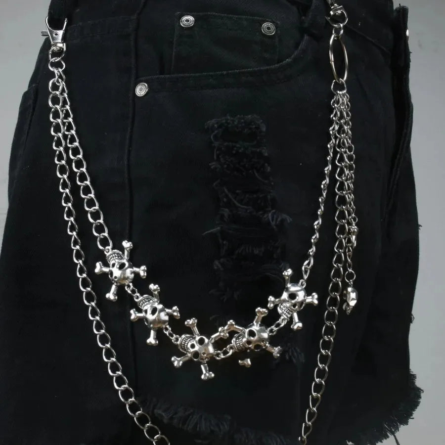 Cadena doble con calaveras