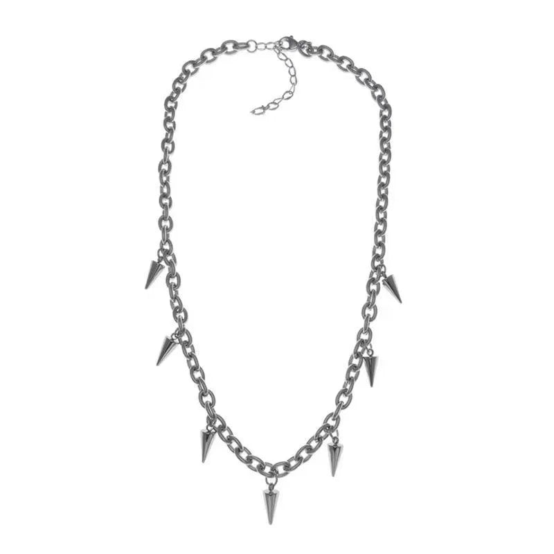 Collar de cadena punk con pinchos